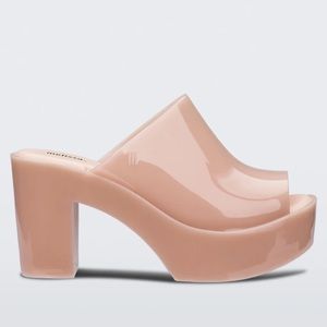 Melissa beige mule